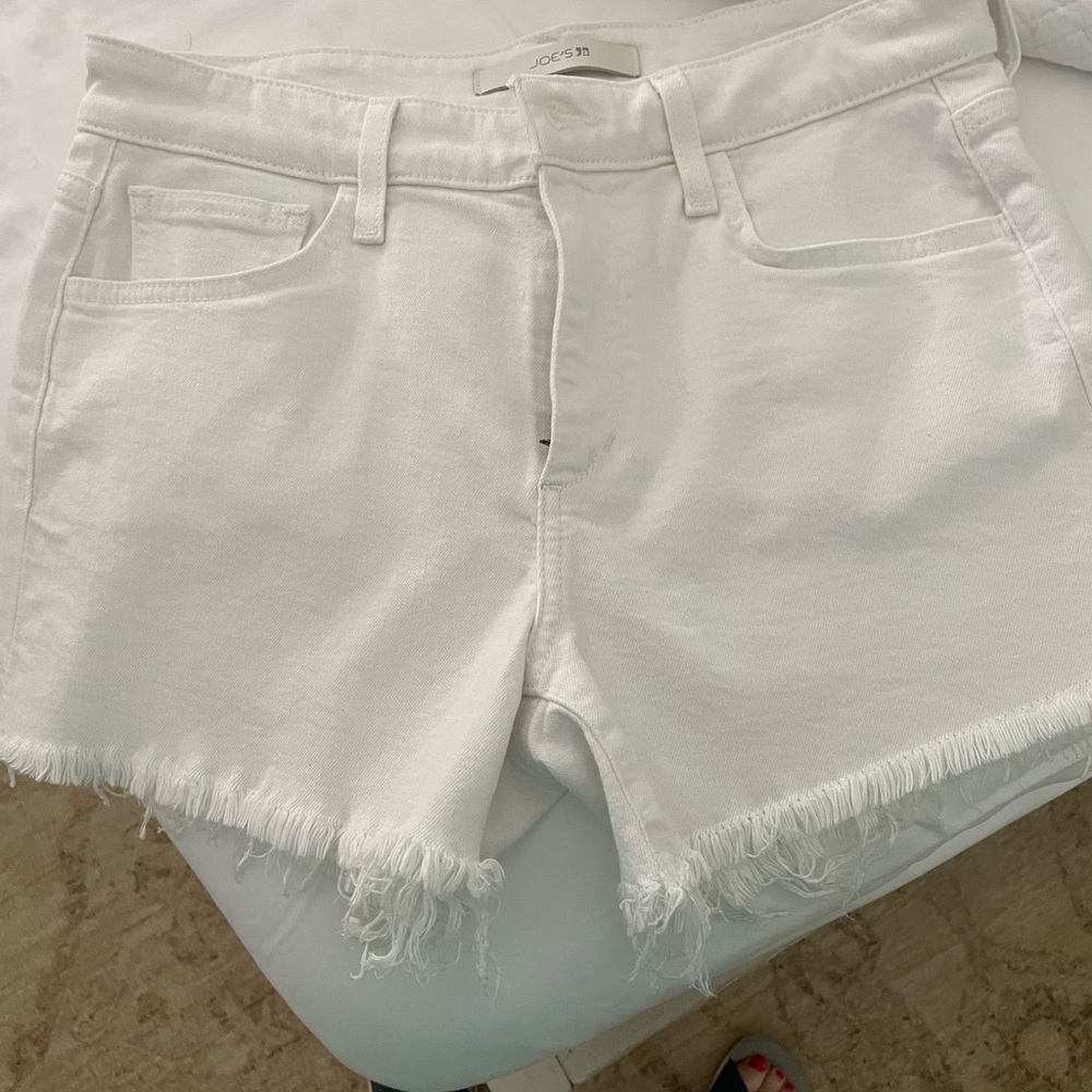 Joe’s Women’s White Denim Shorts - Picture 3 of 7
